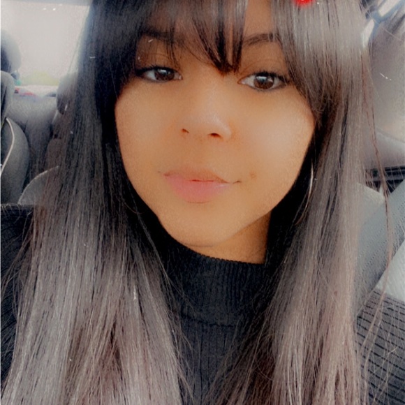 Meet your Posher, Elena - Picture 1 of 1